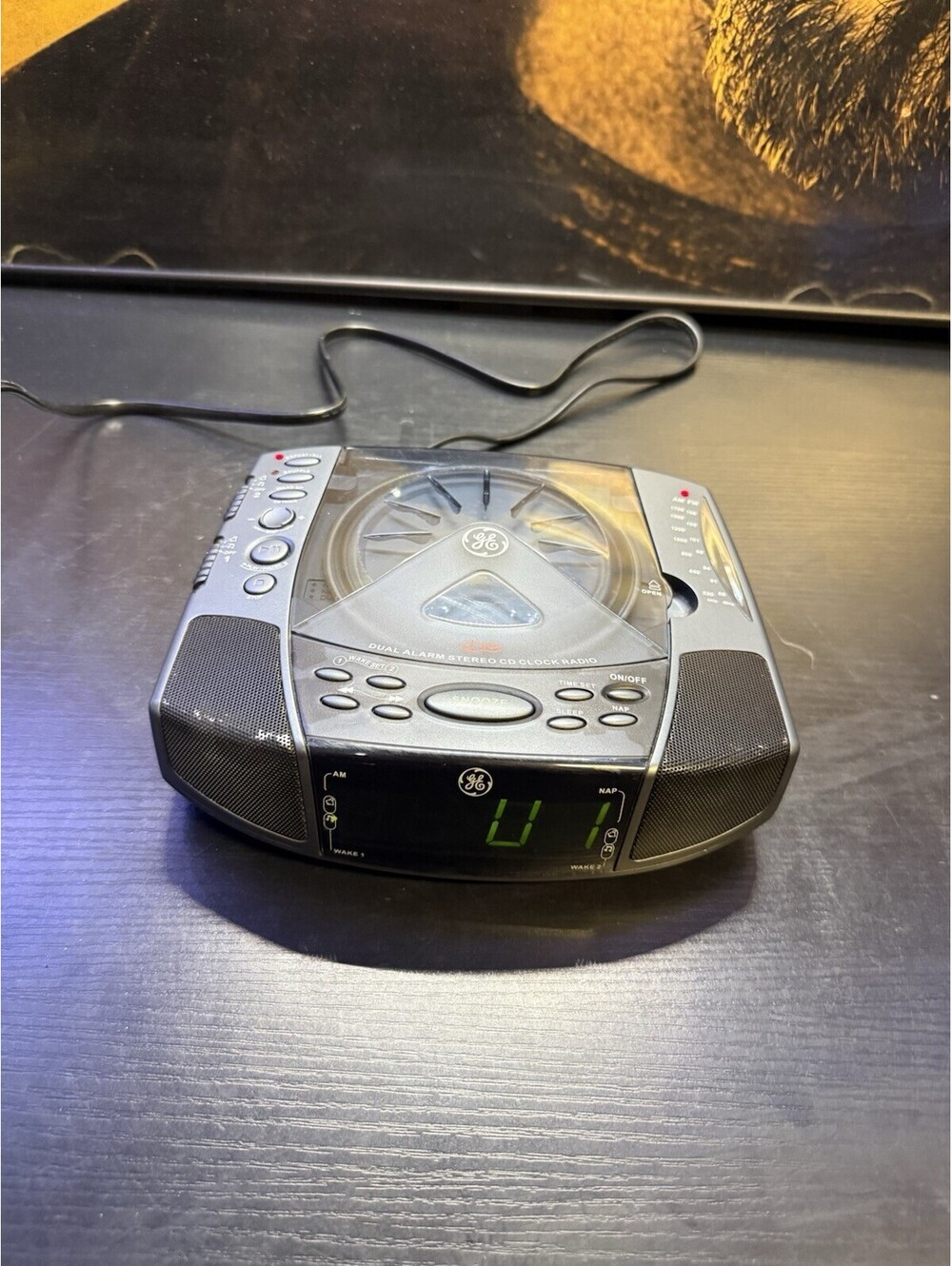GE 7-4897A Dual Alarm Stereo CD Clock Radio AM/FM Vintage 2002 Tested